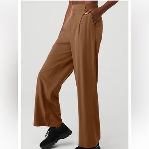 Alo Yoga High Waist Pursuit Trouser
